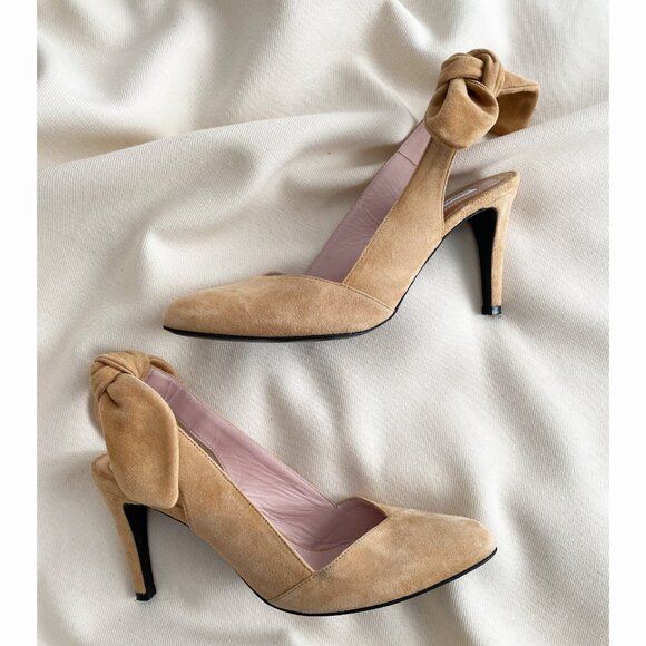 Carven Beige Suede Slingbacks with Bow Back, size 40. Fits like a 9.5 - Picture 13 of 14